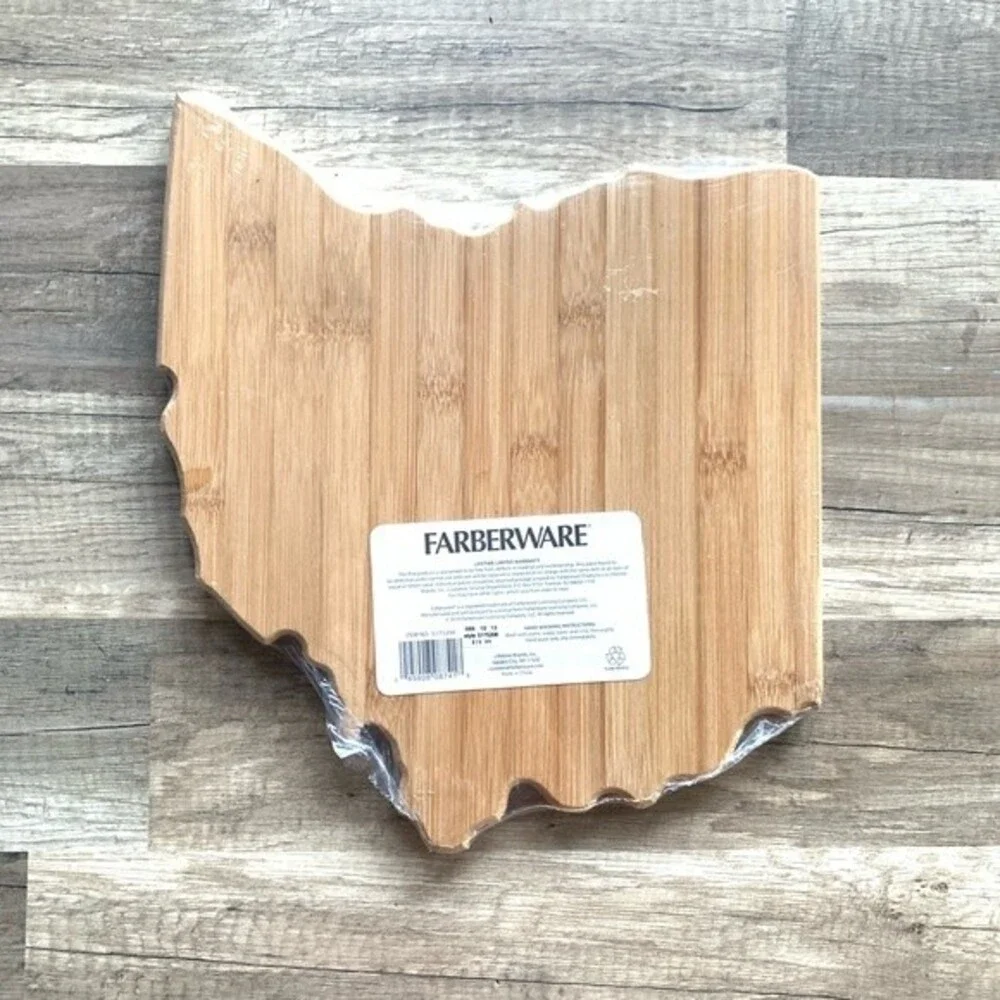 Set of 2 State of Ohio wooden cutting boards NEW